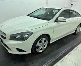 MERCEDES-BENZ CLA Shooting Brake 200 d (cdi) Bus