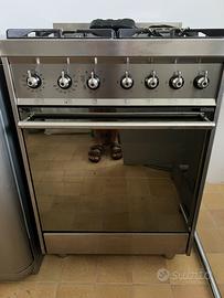 Cucina 4 fuochi Forno gas Smeg