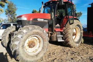 NEW HOLLAND G240