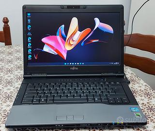 Notebook Fujitsu INTEL i7 quad-core 8GB 14 pollici