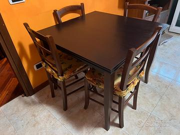 Tavolo in legno allungabile