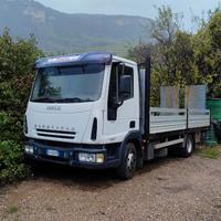 Iveco eurocargo 75 E17 (rampe idrauliche)