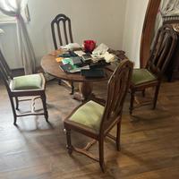 Tavolo tondo e 6 sedie milanesi