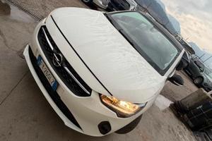 Opel Corsa 1.2 Edition ok neopatentati