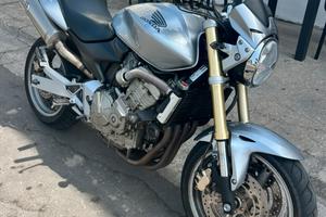 Honda hornet