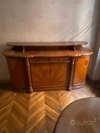 CREDENZA CLASSICA IN LEGNO ELEGANTE E CAPIENTE