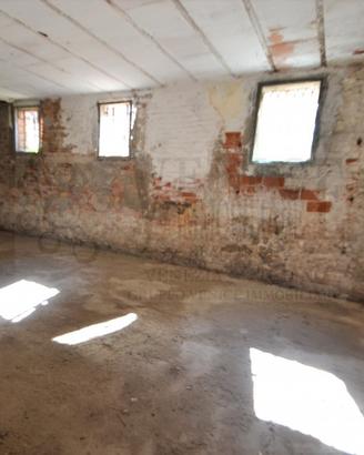 FONDO PER RISTORANTE DI 800MQ