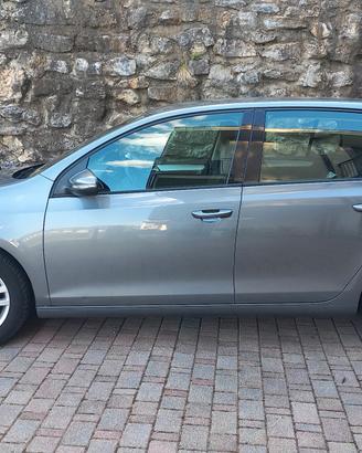 GOLF VI 