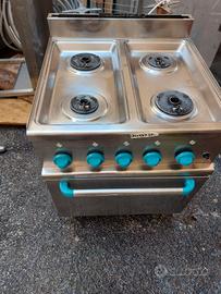 cucina 4 Fuocchi professionale 