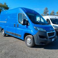 Peugeot Boxer 330 2.2 BlueHDi 140 L2H2