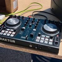 Traktor Kontrol S2 MK2 - Controller DJ