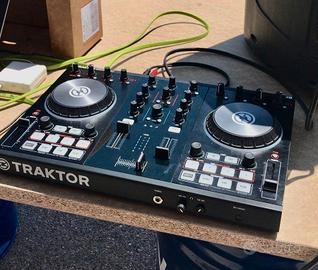 Traktor Kontrol S2 MK2 - Controller DJ