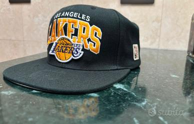 Cappelli Lacoste, Lakers