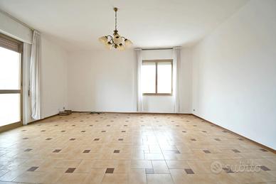 Casa indipendente con 2 locali e ampio cortile