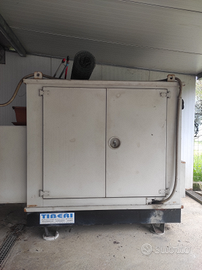 Generatore 35kw coibentato usato funzionante