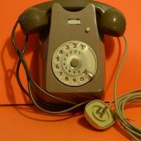 Telefono bigrigio perfettamente funzionante