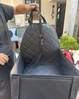Seggiolino per cane da macchina