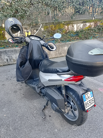 Aprilia sportcjty 200 cc