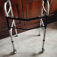 deambulatore anziani come nuovo usato 1 mese €60 