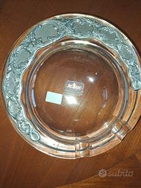 Posacenere in cristallo e argento.