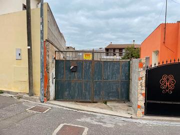 Lotto edificabile al centro del paese