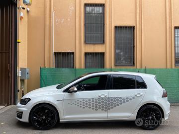 Cerchi NUOVI Volkswagen Golf raggio 19 cod.7842