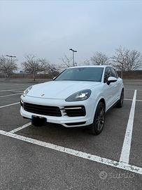 Porsche cayenne full tagliandi ( valuto permute)