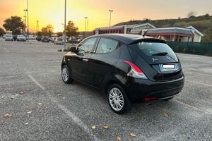 lancia y 1.2    2015 gpl