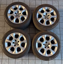 4 cerchi in lega Alfa romeo 159+ pneumatici 4 stag