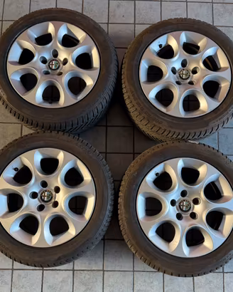 4 cerchi in lega Alfa romeo 159+ pneumatici 4 stag
