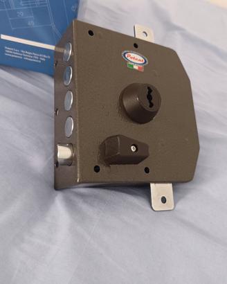toppa porta blindata nuova.