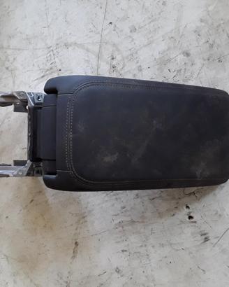 BRACCIOLO CENTRALE AUDI A3 Sedan (8V5) CLH (12>20)