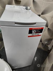 lavatrice carica dall'alto Indesit 