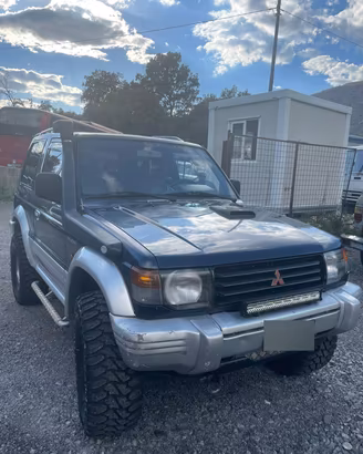 Mitsubishi Pajero 2