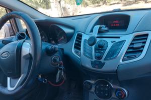 Ford fiesta benzina 2010