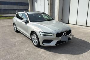 Volvo V60 B4