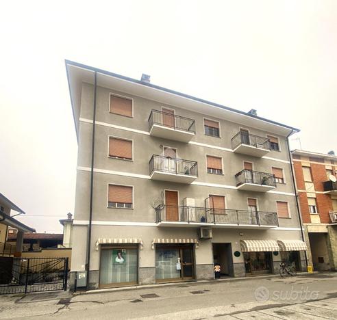 5 LOCALI A BORGOFRANCO D'IVREA