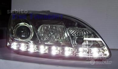 FARI ANTERIORI FORD FOCUS 2 LED DAYLINE Neri Cromo