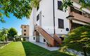 esclusiva-maisonette-di-testa-con-giardino-privato
