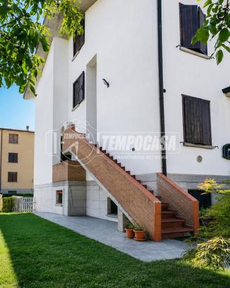Esclusiva Maisonette di Testa con Giardino Privato