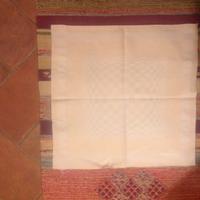 stoffa per tovaglia color crema