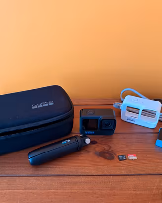 GoPro 10Black con due batterie e due schede SD