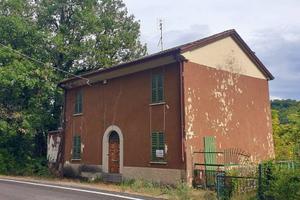 Rustico / Casale di 165 m² con più di 5 locali a M