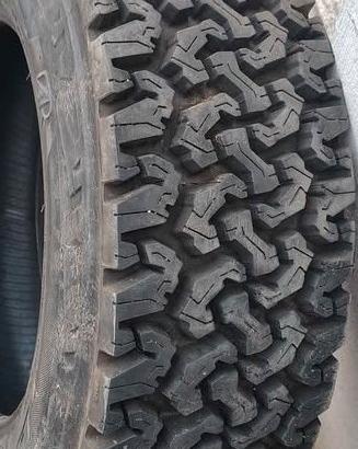 Pneumatici 4x4 per suv off-road  205 70 r15
