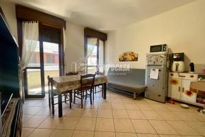 Trilocale con balcone e garage