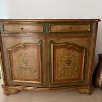 Madia in legno dipinta a mano stile veneziano