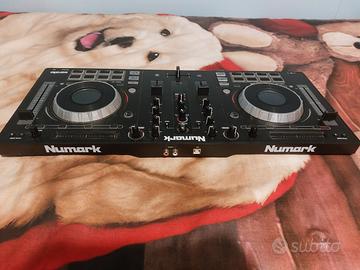 Console DJ Numark Mixtrack Platinum FX