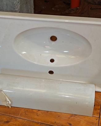 LAVANDINO IKEA RATTVIKEN e LAVABO IDEAL STANDARD
