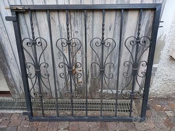 Due Cancelli in Ferro Battuto