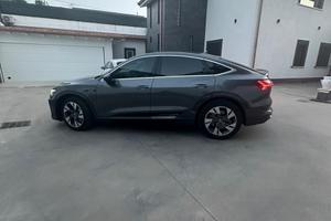 Audi q8 etron 50 quattro sportback sline